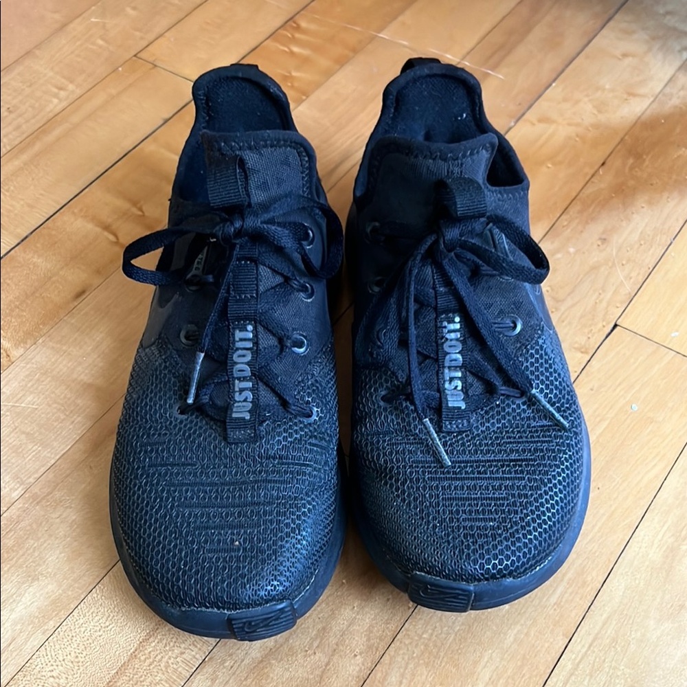 Women’s Black Nike Free